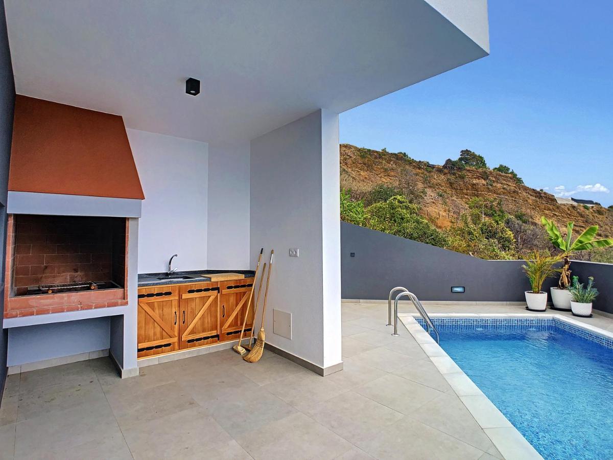 Villa Omar By Lovelystay Canhas Exterior photo